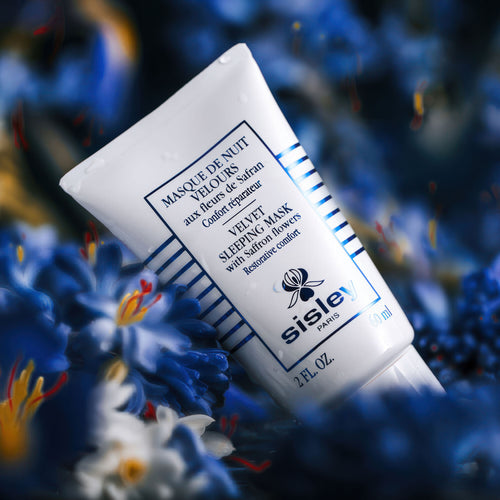 This luxurious mask replenishes moisture barrier and soothes discomfort while you sleep