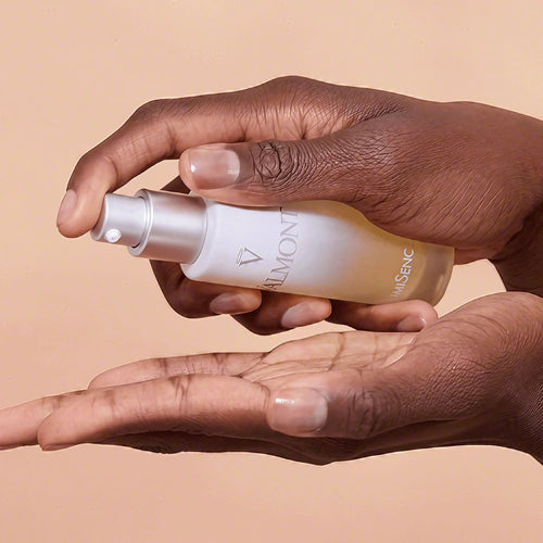 With daily use, it enhances natural glow, resulting in poreless-looking, radiant skin