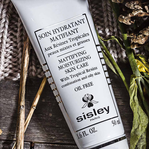 MATTIFYING MOISTURIZING SKIN CARE WITH TROPICAL RESINS