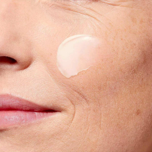 Deeply replenishing day cream with SPF 15 