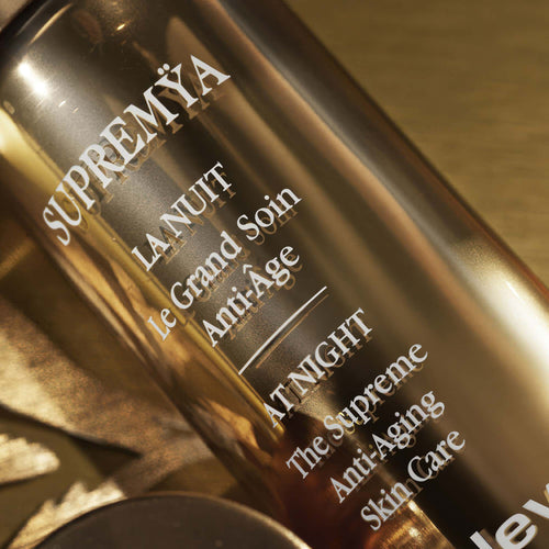 This extraordinary formula works in harmony with skin's circadian rhythms 