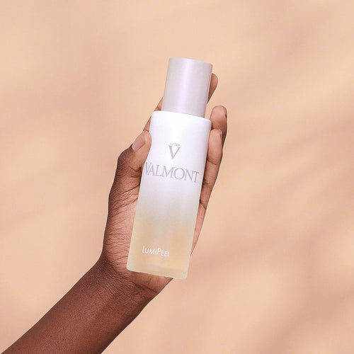 This sophisticated treatment combines Valmont's Swiss cellular science with natural brightening actives