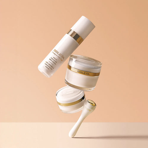 Anti-aging cream that acts on the visible signs of three types of aging